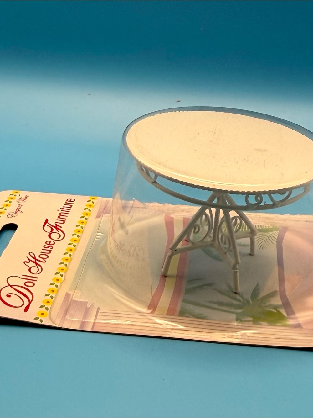 Source Unknown White Miniature Round Dollhouse Table